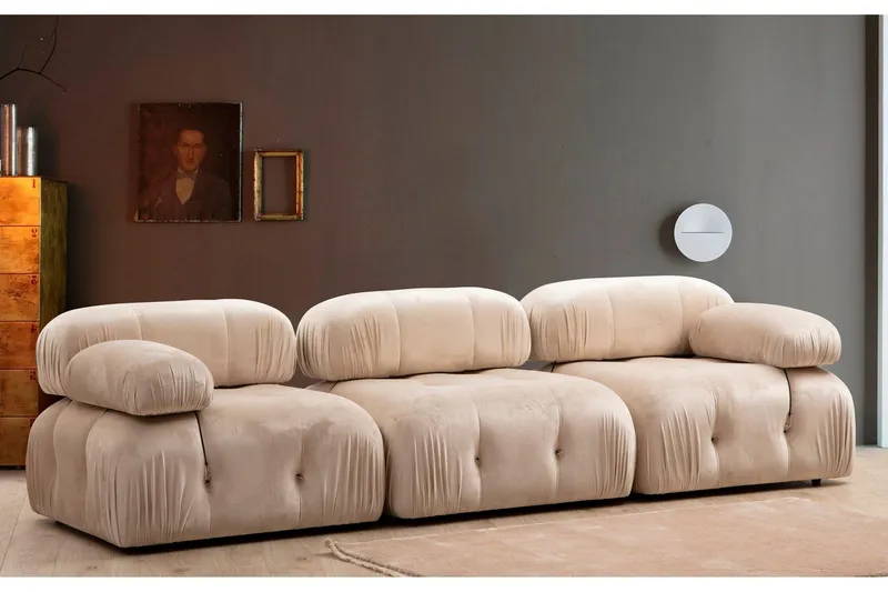 Belgin Bubblig Soffa 3-sits med fasta armstöd och repdetaljer - Beige — Andrarum