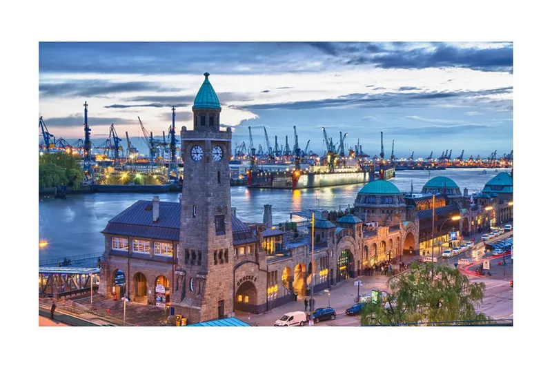 Fototapet St Pauli Landing Stages 450x270 - Artgeist sp. z o. o. — Artgeist sp. z o. o.
