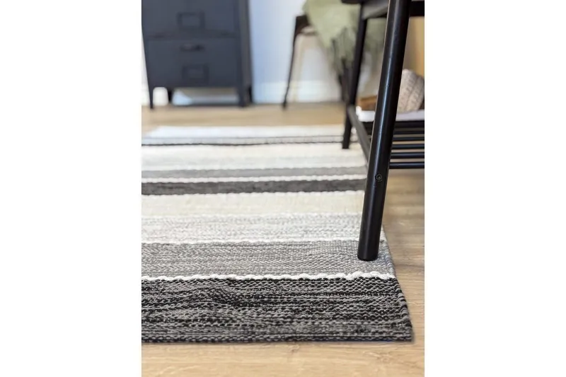 Garnmatta Båstad - 160x230 cm, Svart — KM Home