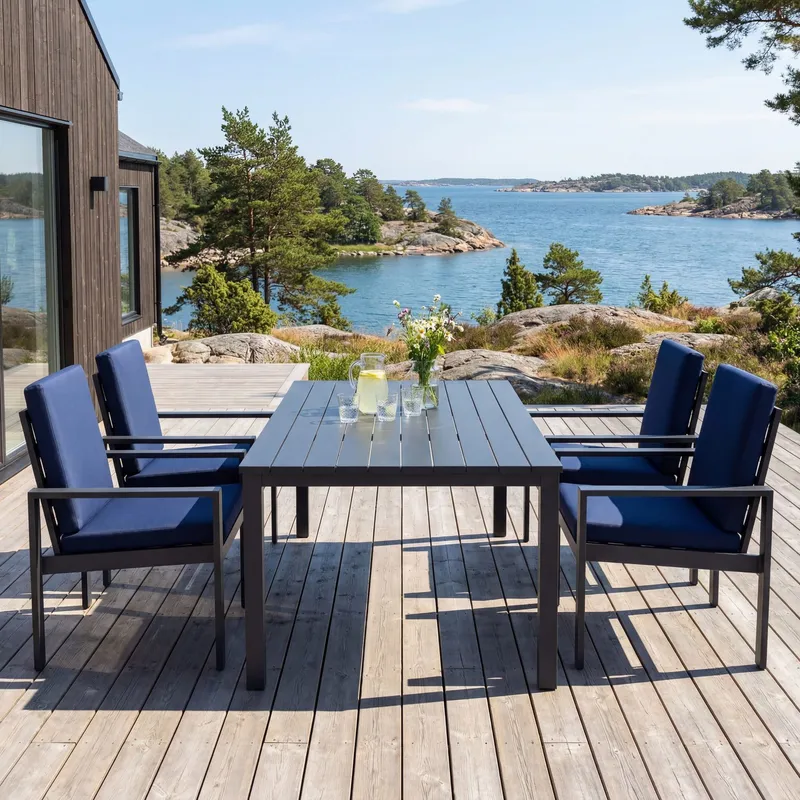 Matgrupp i aluminium \| Svart \| Bord & 4 stolar \| Hamnviken