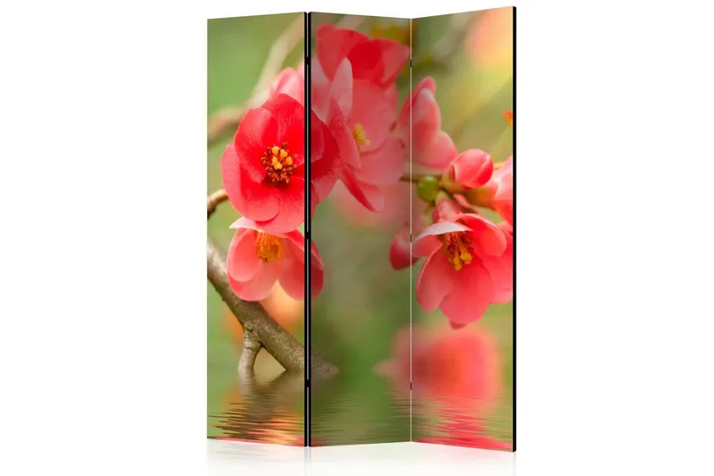 Rumsavdelare - Azalea reflected in the water 135x172 - Artgeist sp. z o. o. — Artgeist sp. z o. o.