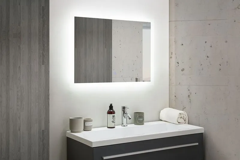 Shubrick Spegel LED 60x80 cm - Silver — Silver